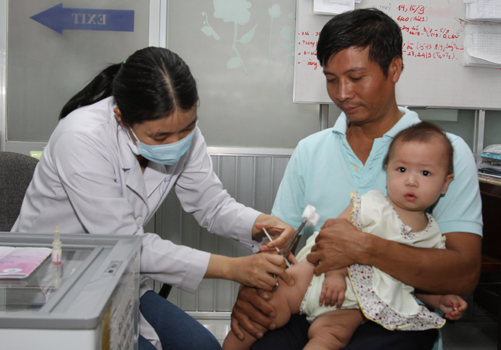 Cần thuyết phục hơn về sự an toàn của Quinvaxem ảnh 1